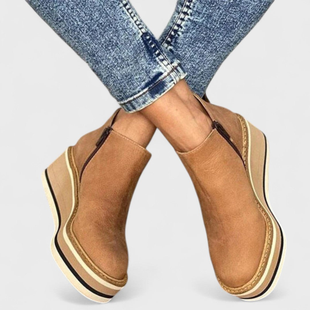 Solvina - Elegant Waterproof Boots