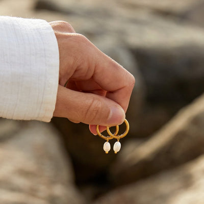 SERENITY | ELEGANT PEARL EARRINGS