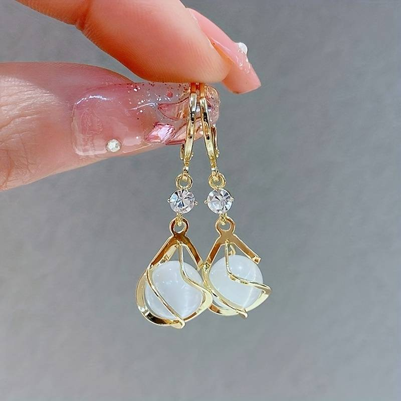 MONIQUE | ELAGANT OPAL GOLDEN EARRINGS